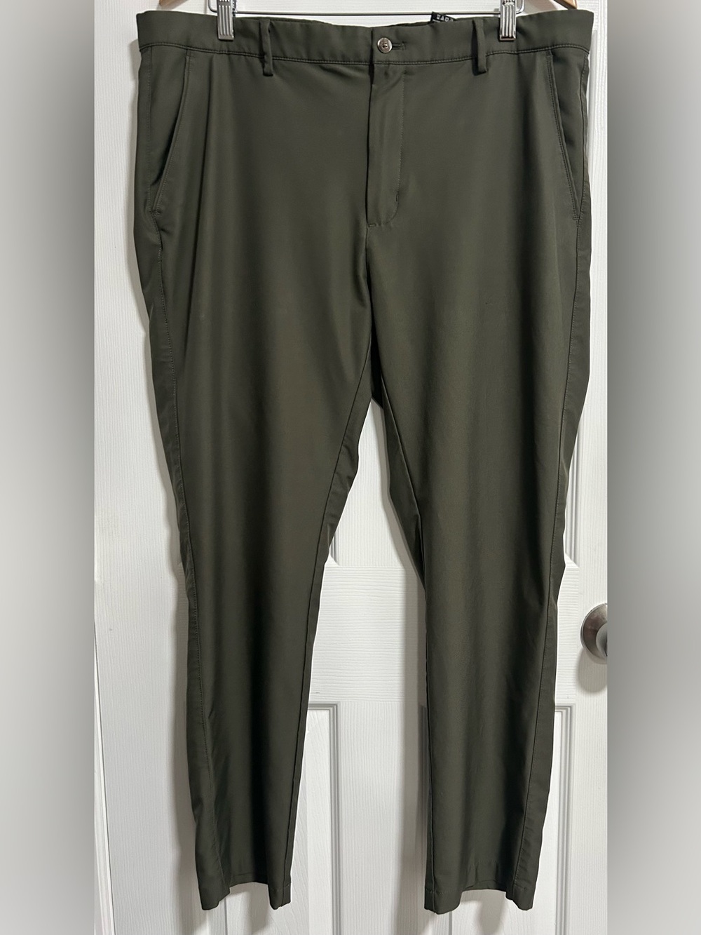 Greg Norman Men's Classic Chino Performance Pants Dark  Green Size 38x30